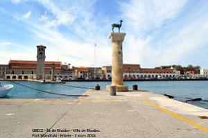 093- Rhodes ville et port d'honneur
